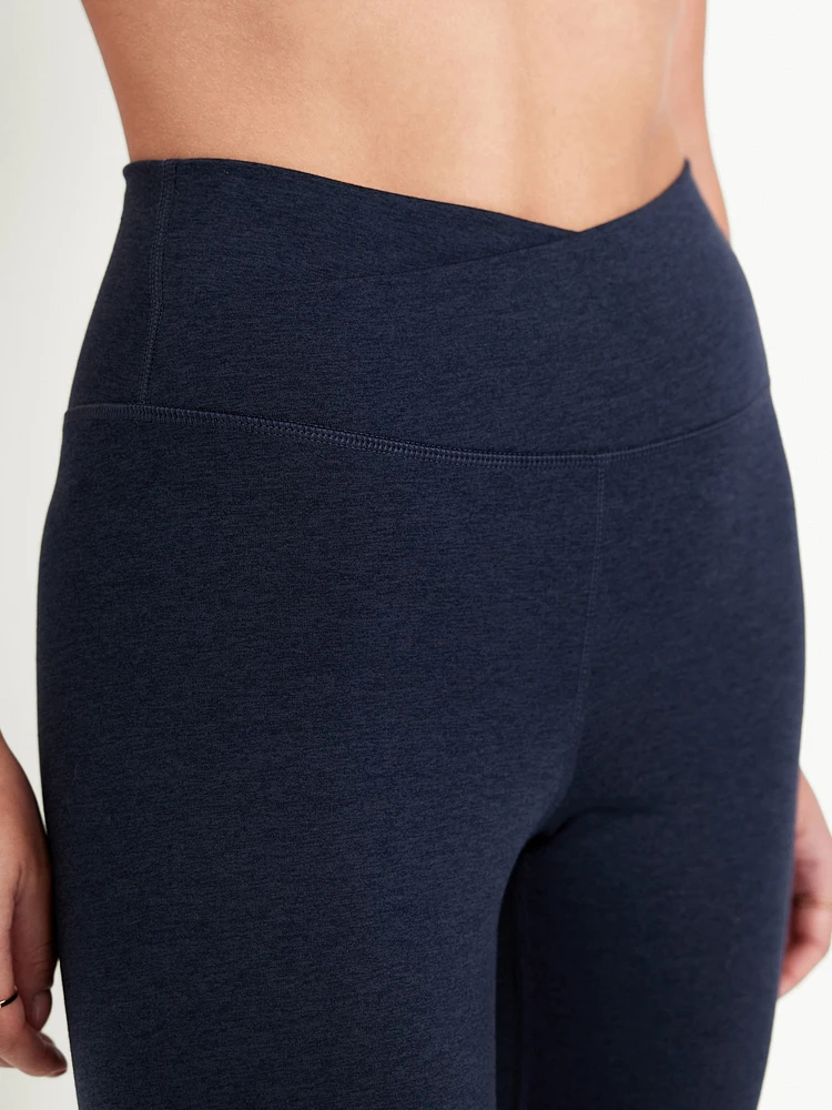 Extra High-Waisted CloudComfy Crop Leggings