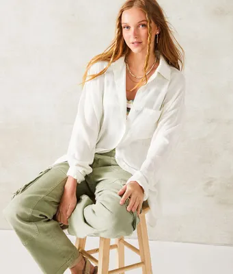 33 Coastal Embroidered Blouse