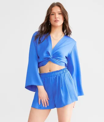 Willow & Root Twisted Front Top