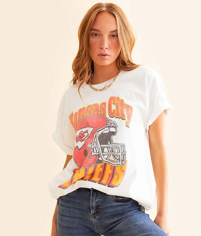 Kansas City Chiefs Throwback Helmet T-Shirt