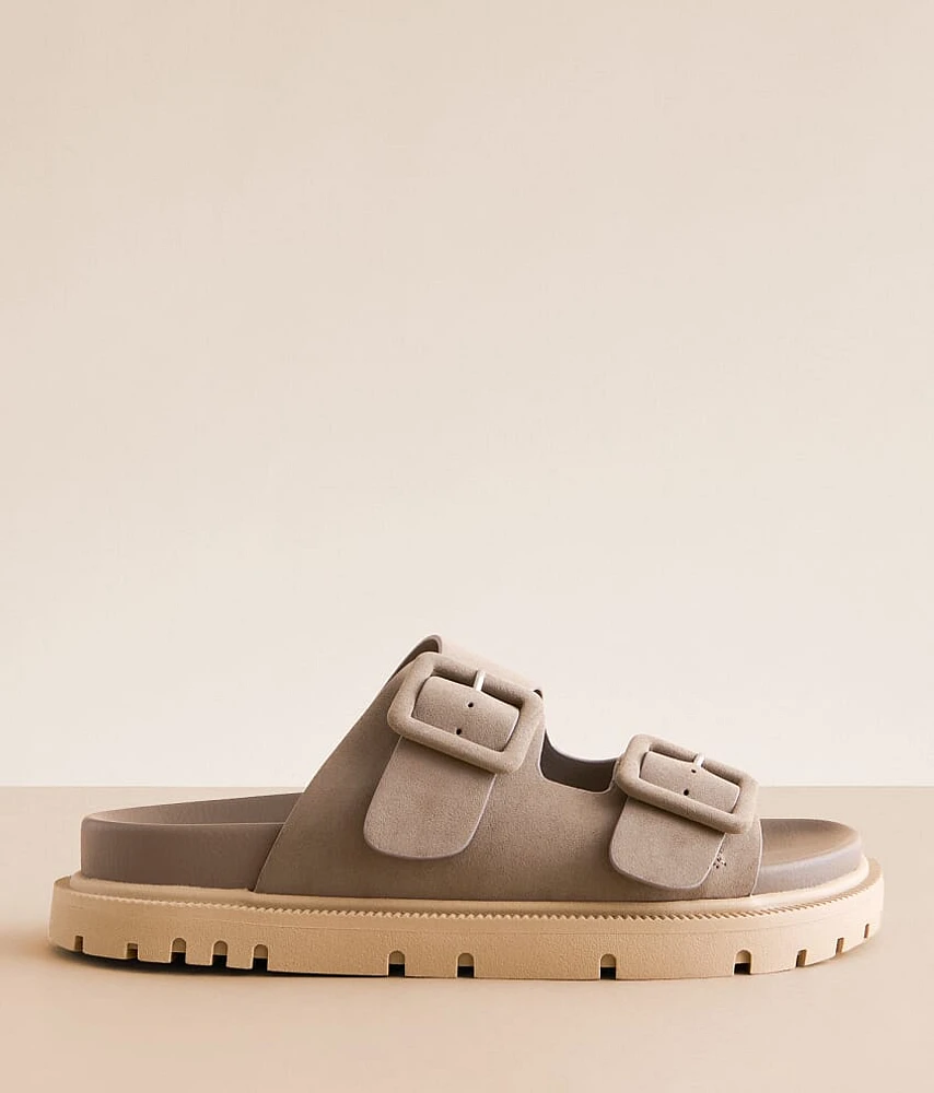 Mia Gen Big Buckle Sandal