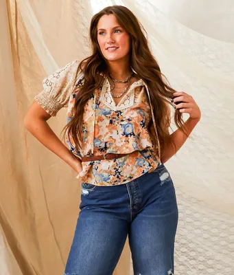 Gimmicks Floral & Crochet Top