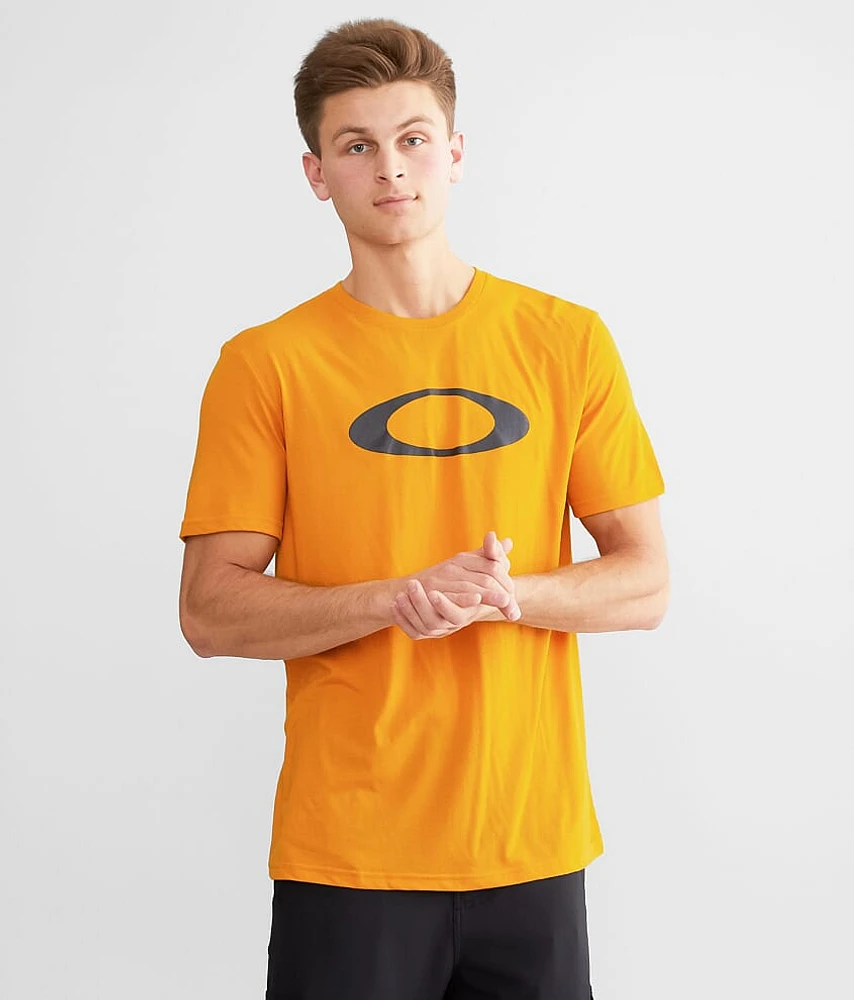 Bold Ellipse O Hydrolix™ T-Shirt