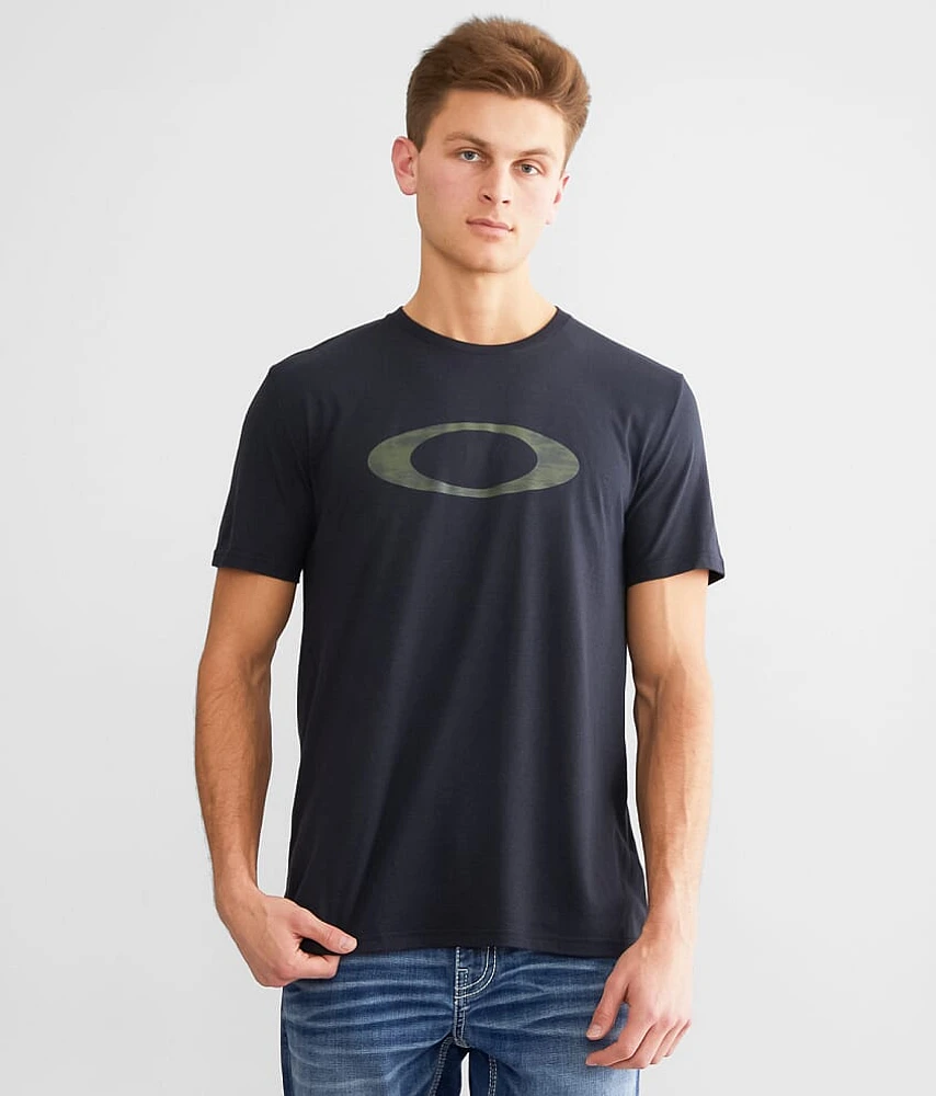 Bold Ellipse O Hydrolix™ T-Shirt