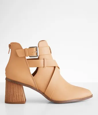 DV by Dolce Vita Drako Ankle Boot