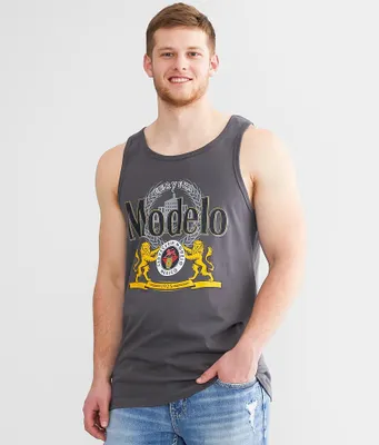 tee luv Modelo Tank Top