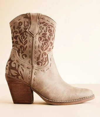 Very G Encinitas Western Ankle Boot