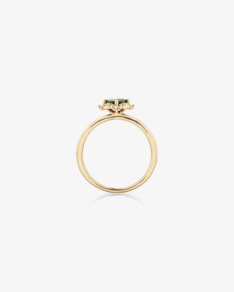 Ring with Green Tourmaline & Diamonds in 10kt Yellow Gold
