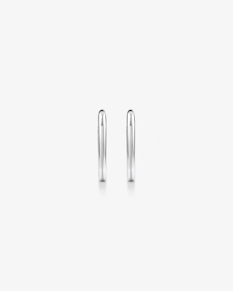 Huggie Paperclip Earrings in Silver