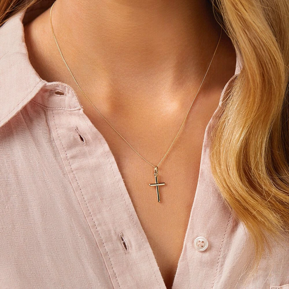 Cross Pendant in 10kt White Gold