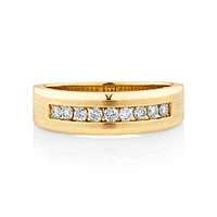 Men's Ring with Carat TW of Diamonds in 10kt Yellow Gold