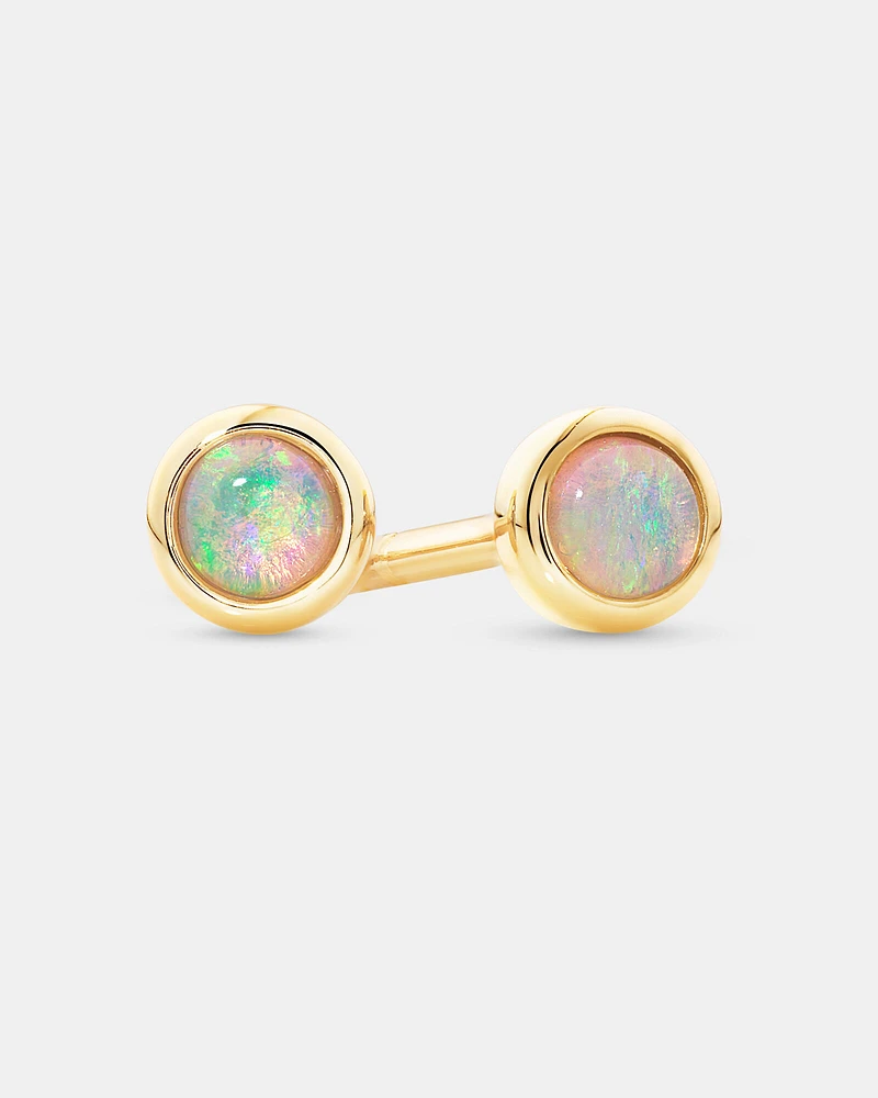 Stud Earrings with Opal in 10kt Gold