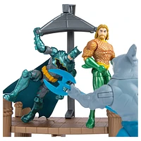 DC Comics, Gotham City Harbor Chaos Playset 4-inch Batman, Aquaman, King Shark Action Figures