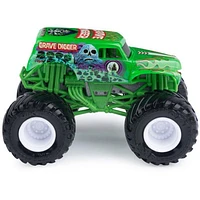 Monster Jam Grave Digger VS Razin Kane Die Cast Monster Trucks