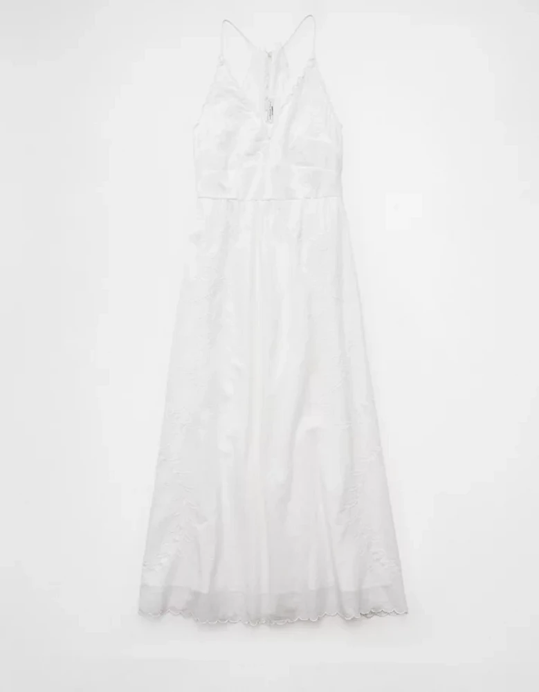 Robe mi-longue brodée à encolure en V AE