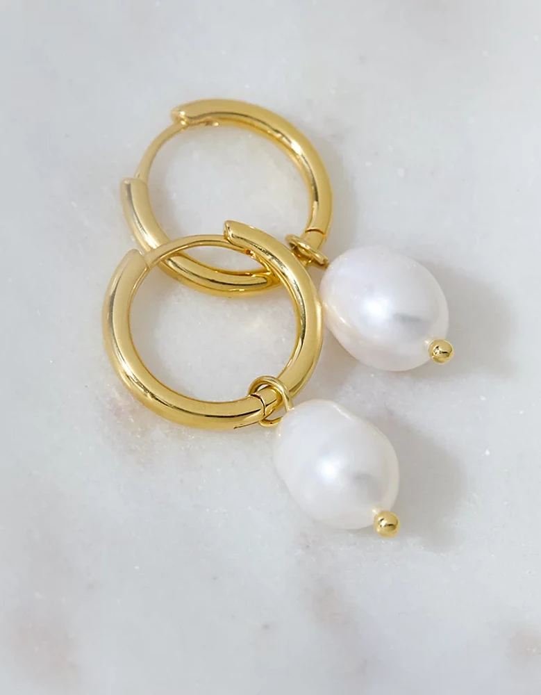 Petites créoles avec perles plaquées or 14 carats de la collection Keepers AEO