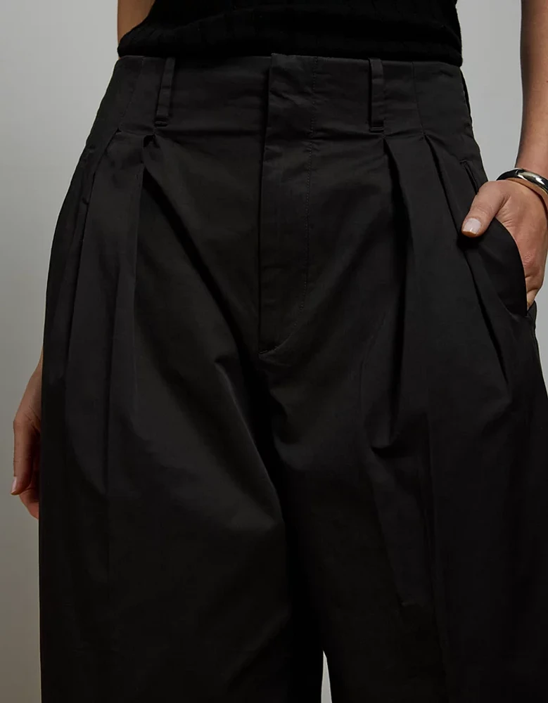 AE77 Premium Cropped Trouser
