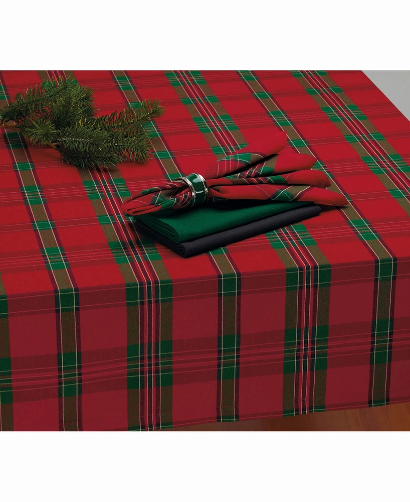 Design Imports Holiday Plaid Tablecloth 70" Round