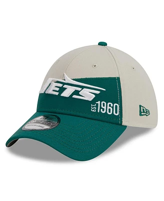 Men's New Era Cream, Kelly Green York Jets 2023 Sideline Historic 39THIRTY Flex Hat