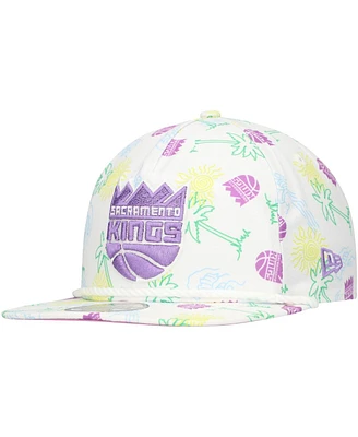 New Era Men's White Sacramento Kings Palm Trees and Waves Golfer Adjustable Hat