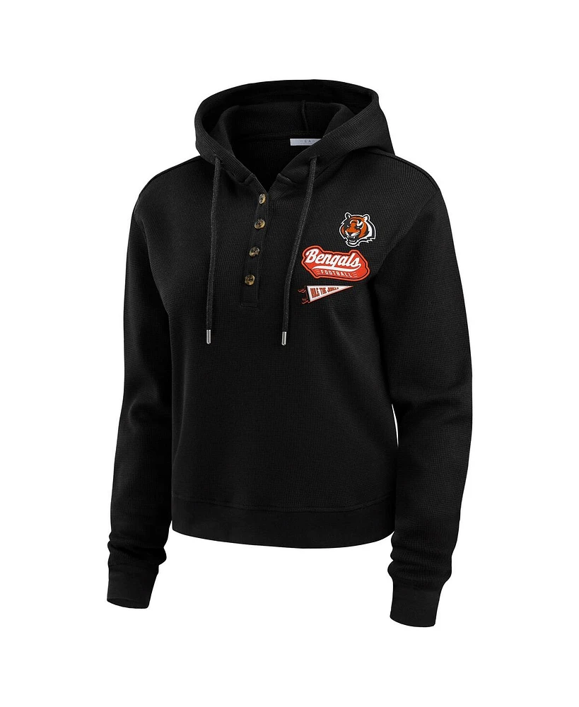 Wear by Erin Andrews Women's Black Cincinnati Bengals Waffle-Knit Pullover Hoodie