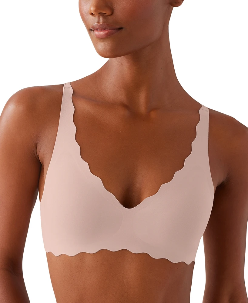 b.tempt'd by Wacoal Women's b.wow'd Wirefree Bralette 952287
