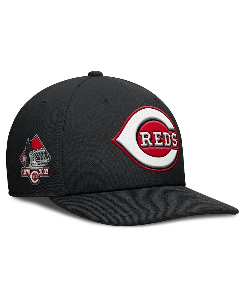 Nike Men's Black Cincinnati Reds Pro Performance Snapback Hat