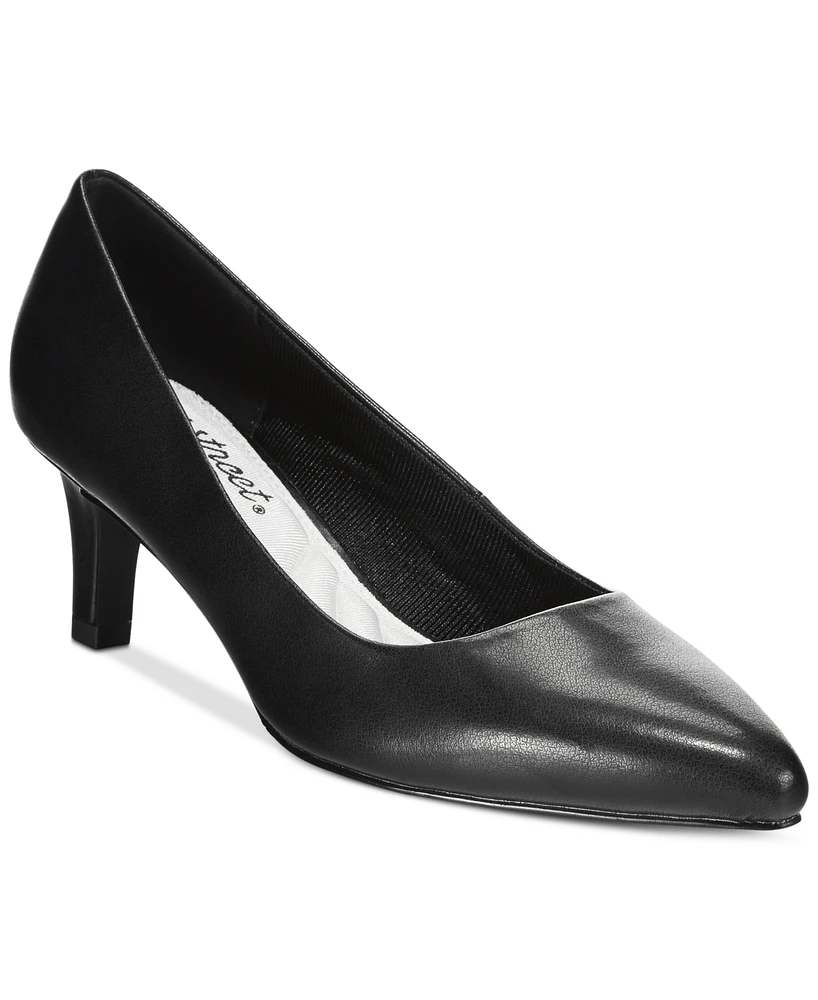 Easy Street Pointe Pumps