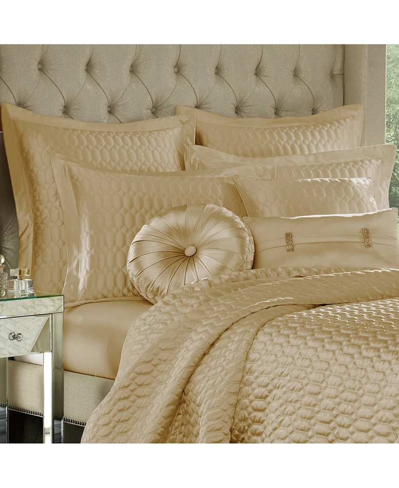 J Queen New York Satinique Quilted Quilt