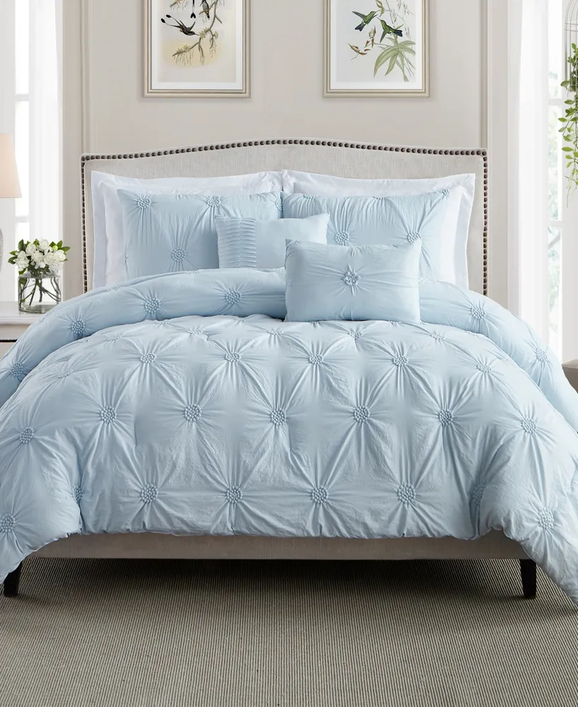 Cathay Home Inc. Floral Pintuck Comforter Set, Full/Queen