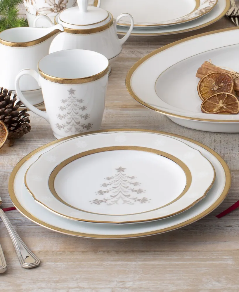 Charlotta 9" Holiday Tree Accent Plates, Set of 4