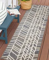 Liora Manne' Cove Chevron 1'11" x 7'6" Runner Outdoor Area Rug