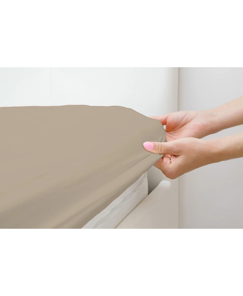 Luxurious Hotel Quality Fitted Sheet – 100% Cotton Ultra Soft and Skin Friendly– Easy Care & Snug Fit- Taupe