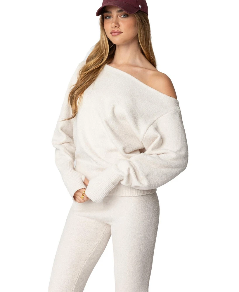 Edikted Women's Plush Oversized Asymmetric Sweater