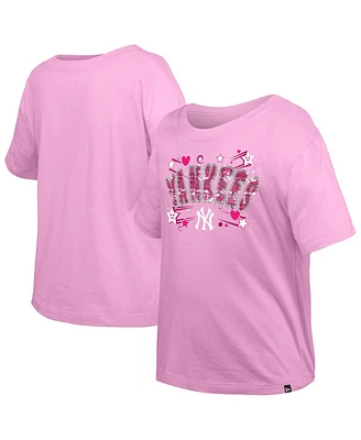 New Era Big Girls Light Pink York Yankees Flip Sequin Team T-Shirt