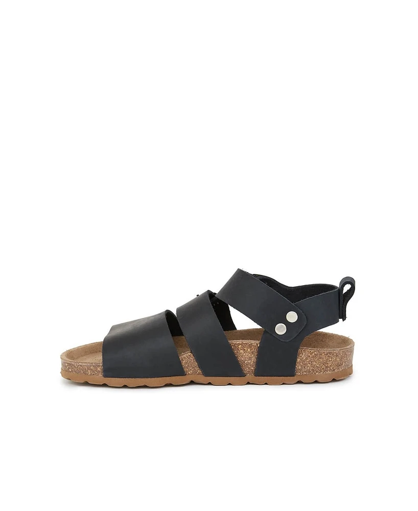 An elegant triple strap sandal