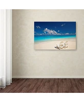 Robert Harding Picture Library 'Beach Couple' Canvas Art - 24" x 16" x 2"