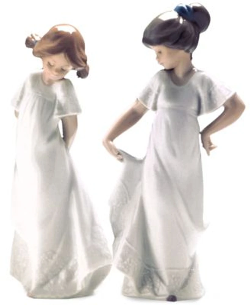 Nao By Lladro How Pretty How Shy Collectible Figurines