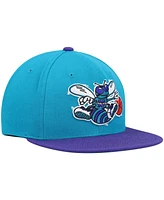 Men's Mitchell & Ness Teal and Purple Charlotte Hornets Hardwood Classics Team Two-Tone 2.0 Snapback Hat
