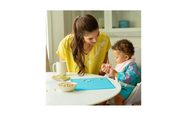 Munchkin Toddler Spotless Silicone Placemats, Bpa-Free, Blue/Purple, 2 Count