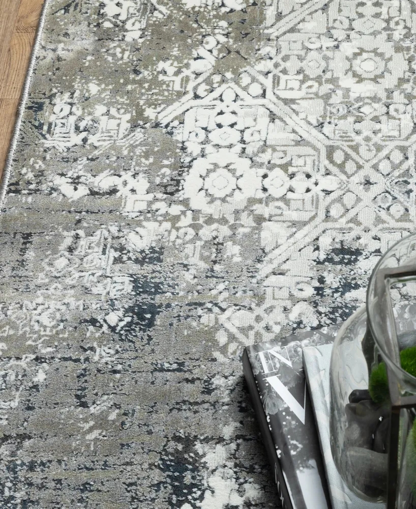 Oriental Weavers Gemini 002H2 6'7" x 9'6" Area Rug