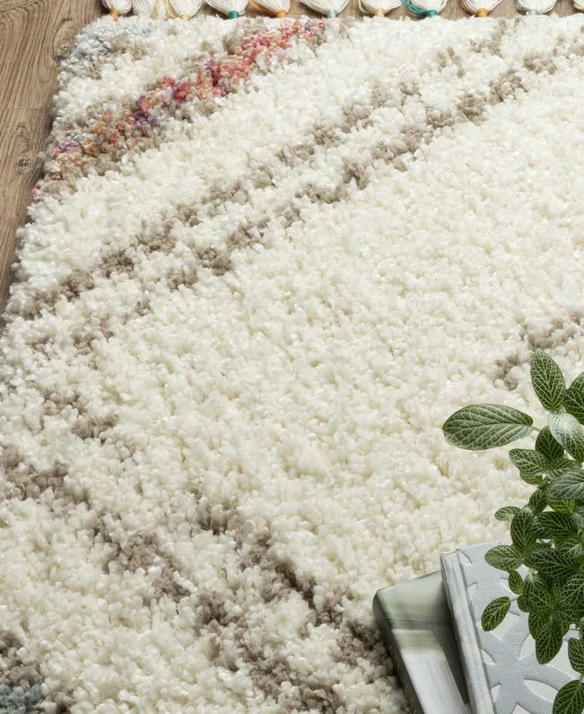 Oriental Weavers Axis AX07A 3'10" x 5'5" Area Rug