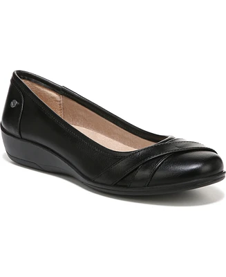 LifeStride Women's I-Loyal Low Wedge Ballet Flats