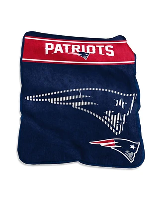 New England Patriots 60'' x 80'' Xl Raschel Plush Throw Blanket