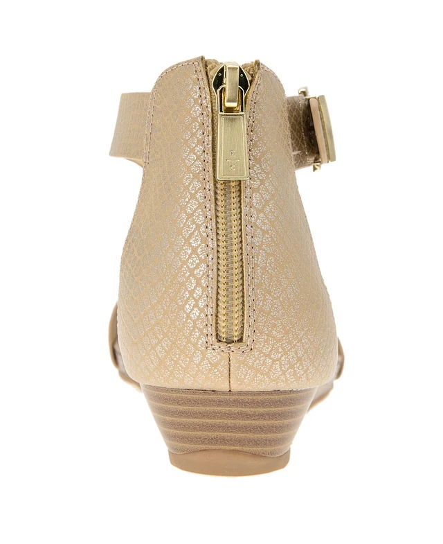 Kenneth Cole Reaction Women's Great Gal Sandals Arden Fair