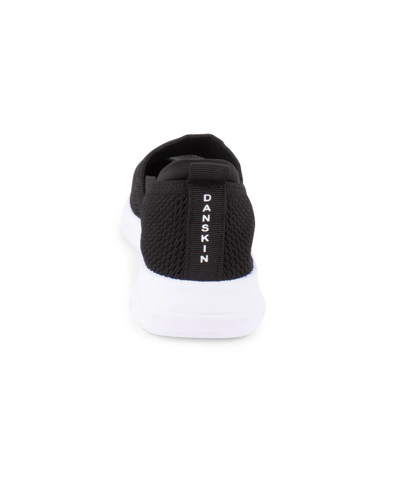 Danskin Women's Challenge Round Toe Sneakers