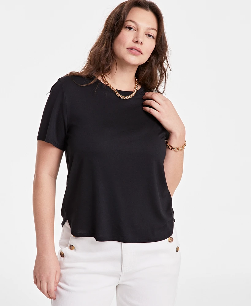On 34th Women's Hi-Low Square Hem Tee