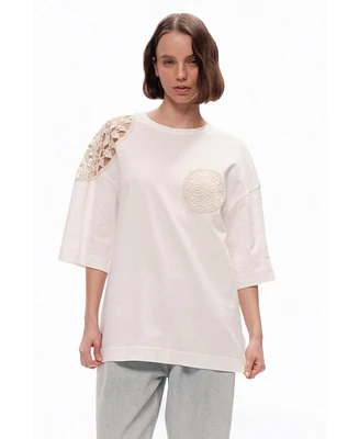 Nocturne Women's Embroidered Detail T-Shirt