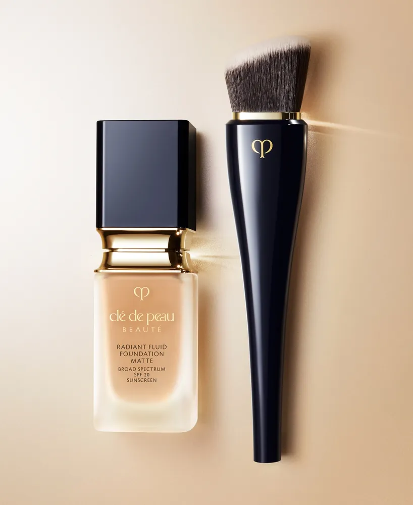 Cle de Peau Beaute High Coverage Foundation Brush