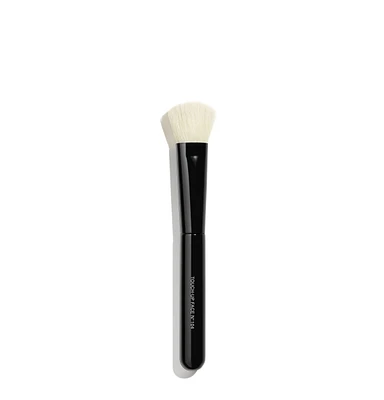 LES PINCEAUX DE CHANEL Touch-Up Face Brush N°104